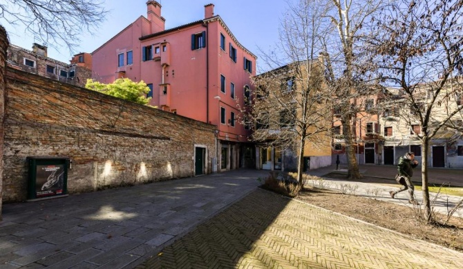 Mimosa Apartment