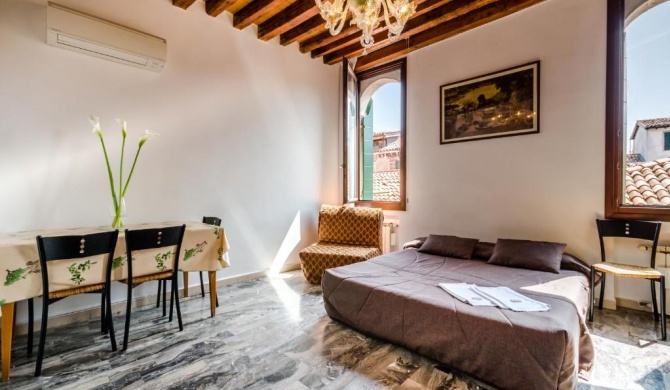 Venice Apartments