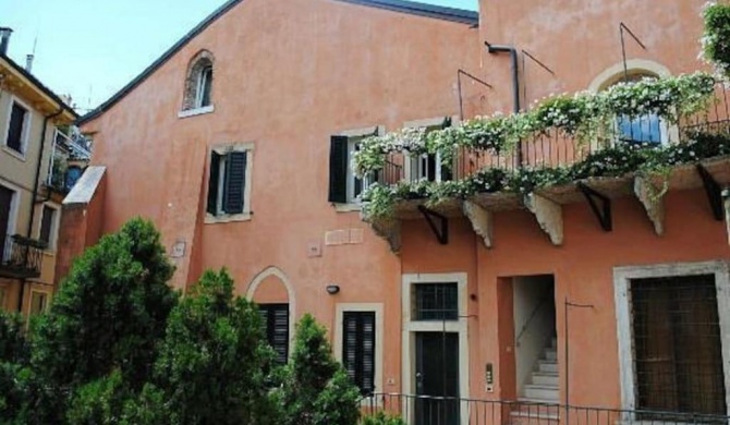 Abbraccio di Verona