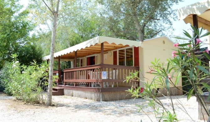 Chalet in Toskana Viareggio Italie aan Zee / Strand / Airconditioning / Zwembad / Wifi