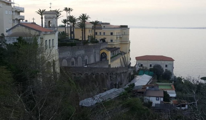 Casa Fradalisa Vico Equense intera casa