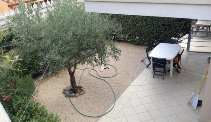Villetta Federico climatizzata con giardino privato