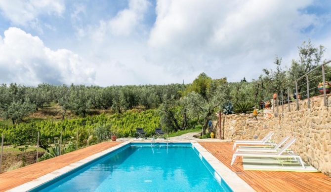 Exotic Holiday Home in Vinci with Swimming Pool